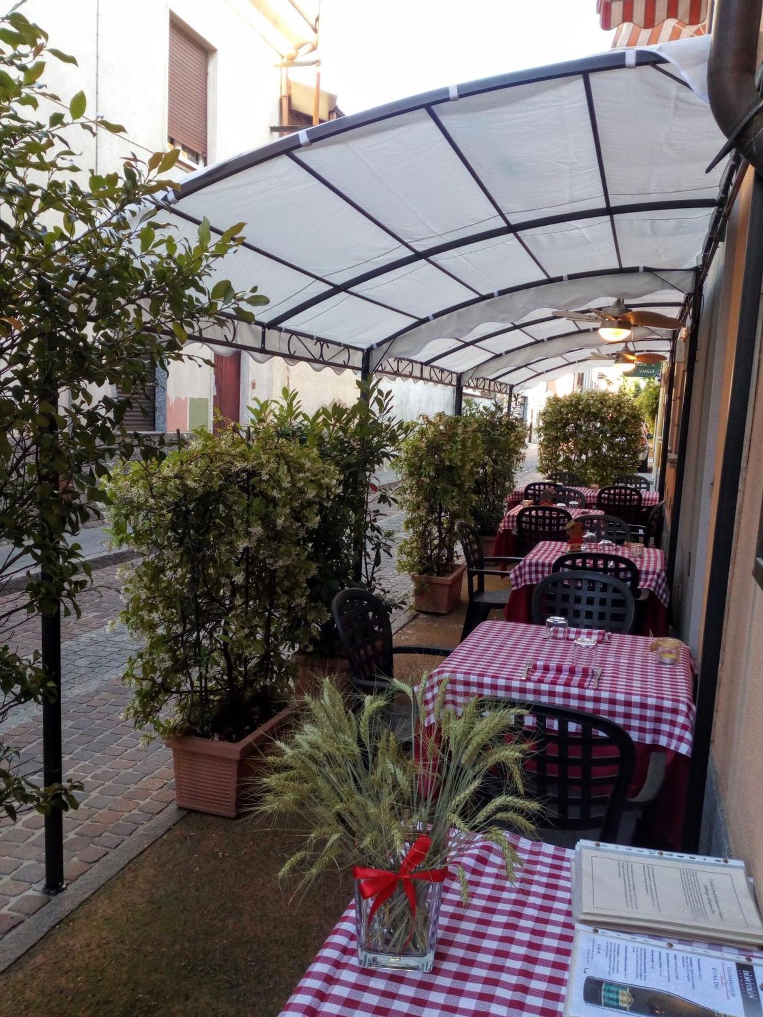 Osteria San Giuseppe Hotel Ceriano Laghetto Ngoại thất bức ảnh