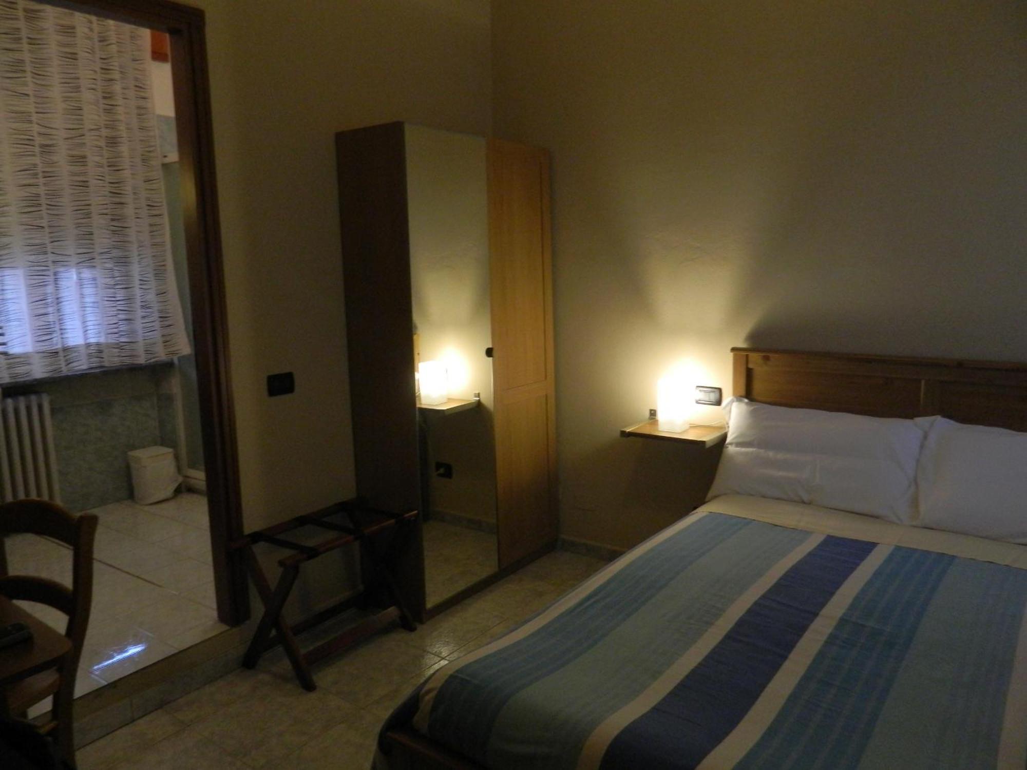 Osteria San Giuseppe Hotel Ceriano Laghetto Phòng bức ảnh